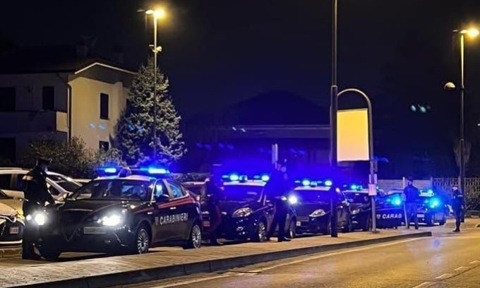 Operazione dei carabinieri tra Cesano, Cogliate e Ceriano: quattro locali e oltre 100 persone controllate