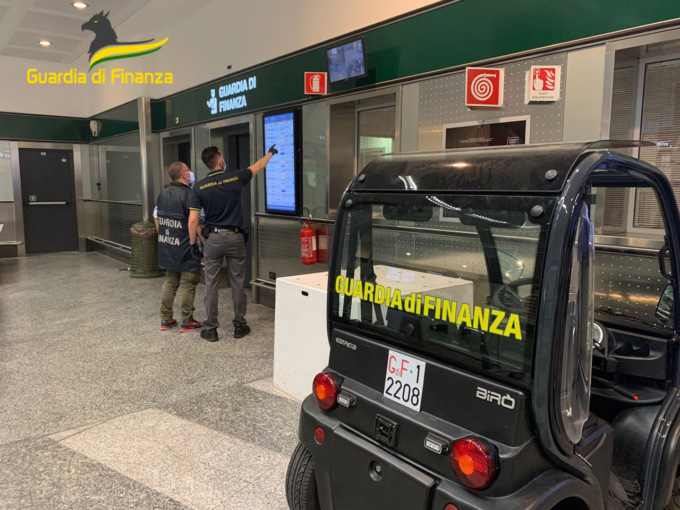 Ovuli di cocaina nascosti nel corpo: operazione “Ritual” a Malpensa