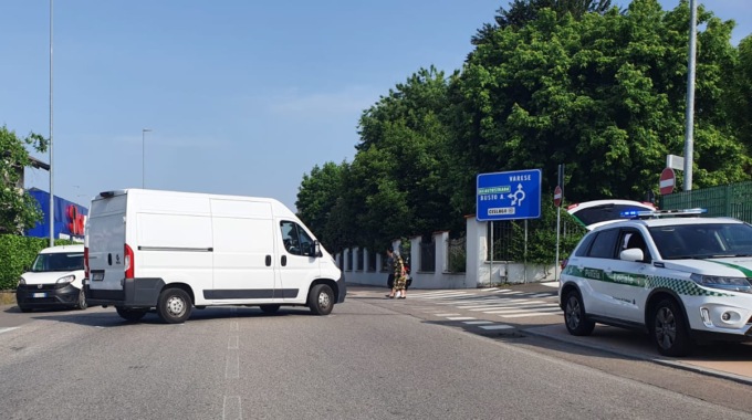 Incidente in Varesina a Cislago, ferito un motociclista