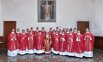 Ordinati 22 nuovi sacerdoti ambrosiani: anche due giovani di Varese