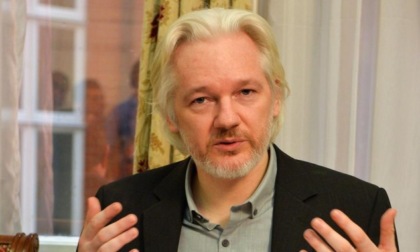 Serata a Saronno per chiedere la liberazione di Julian Assange