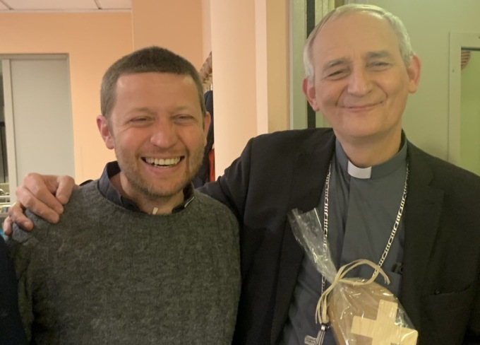 Il Cardinale Zuppi in vista al carcere di Busto