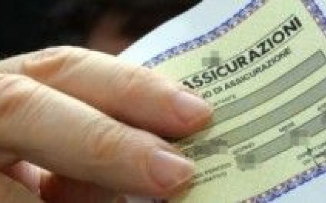 False assicurazioni “a sorpresa”: la Polizia di Busto denuncia dieci persone
