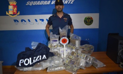 Consegna di hashish intercettata a Lonate: 44kg sequestrati, tre arresti