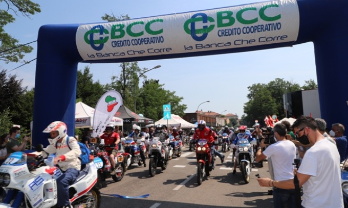La Parigi-Dakar arriva a Legnano