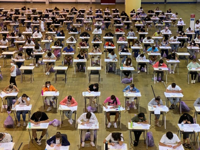 1547 partecipanti per i Test di Medicina e Odontoiatria dell’Insubria