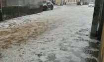 Acqua e grandine su Tradate: via Santo Stefano trasformata in un fiume