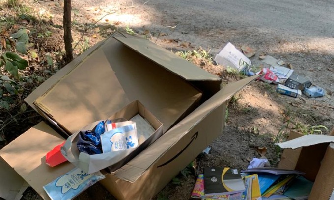 Rifiuti nel Parco Pineta, la chiamata da Appiano: “Puliamolo insieme”