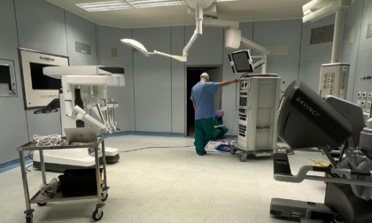 Robot chirurgico in fase di montaggio nelle sale operatorie del Circolo