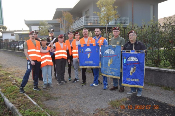 La Staffetta degli Ideali della Folgore è partita da Tradate