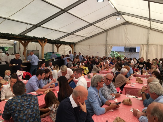 Più di duemila partecipanti alla Sagra dell’Uva di Misinto