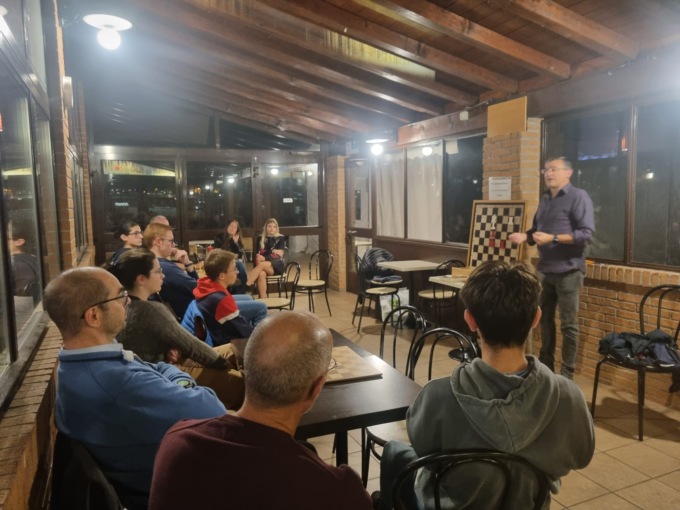 Saronno, minigolf e scacchi al centro sportivo