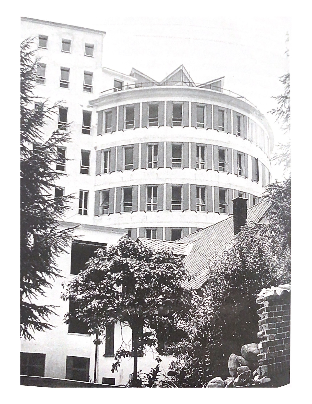 1962-Casa-di-cura-Mater-Domini-la-torre-primo-edificio