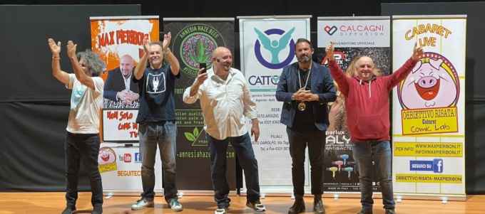 Max Pieriboni e il suo comic team strappano applausi a Olgiate Olona