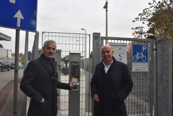 A Cislago riapre il parcheggio bici in stazione, con 36 posti
