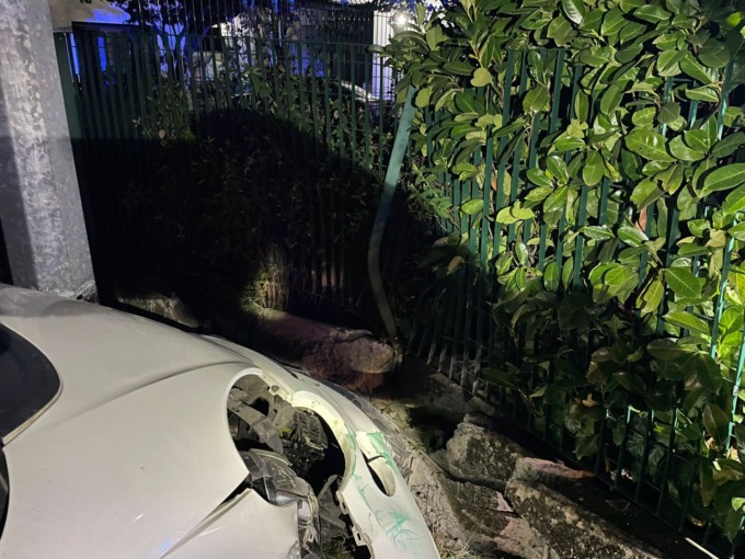 Trentenne di Lomazzo si schianta con l’auto a Lurate: è grave