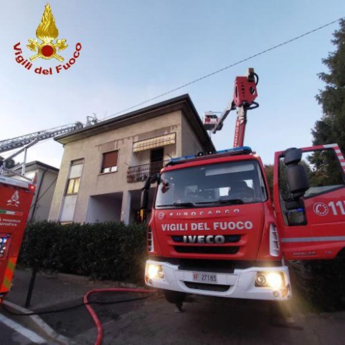 L'intervento dei Vigili del Fuoco a Lazzate