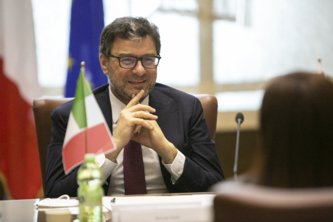 Il Ministro Giorgetti a Besozzo per la festa della Lega del Medio Verbano