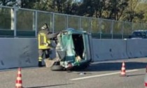 Ribaltamento in autostrada, soccorsi in codice rosso