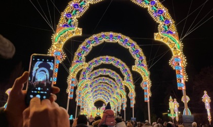 Luminarie natalizie a Varese, Monti (Lega): “Giusto addobbare ma no a incomprensibili dimostrazioni di grandezza”