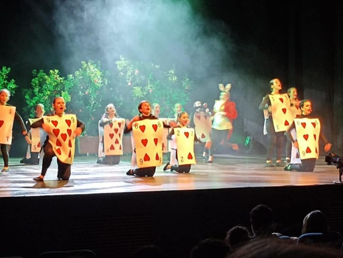 Torna “Alice nel paese delle meraviglie” il musical benefico del Liceo Musicale di Varese