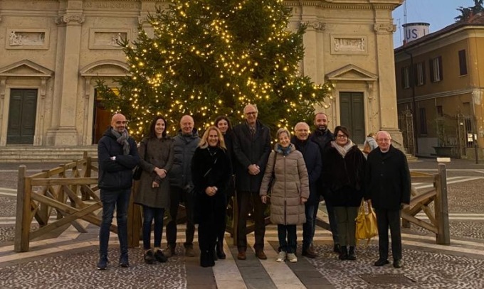 Luci di Natale in piazza: Saronno accende albero e luminarie