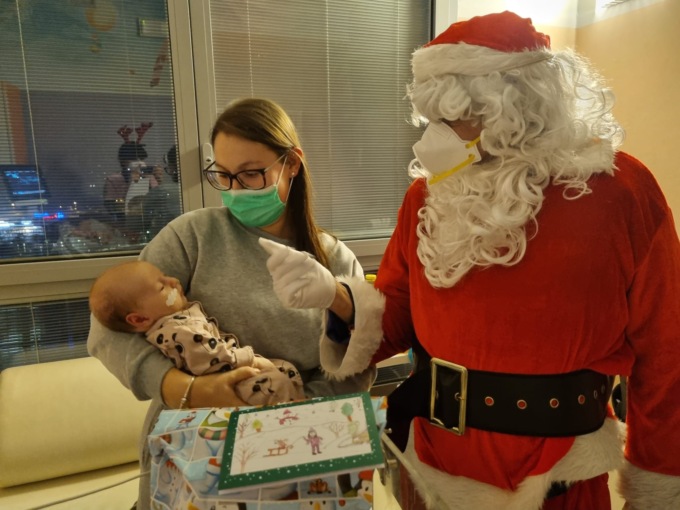 Babbo Natale in visita ai bambini del Del Ponte