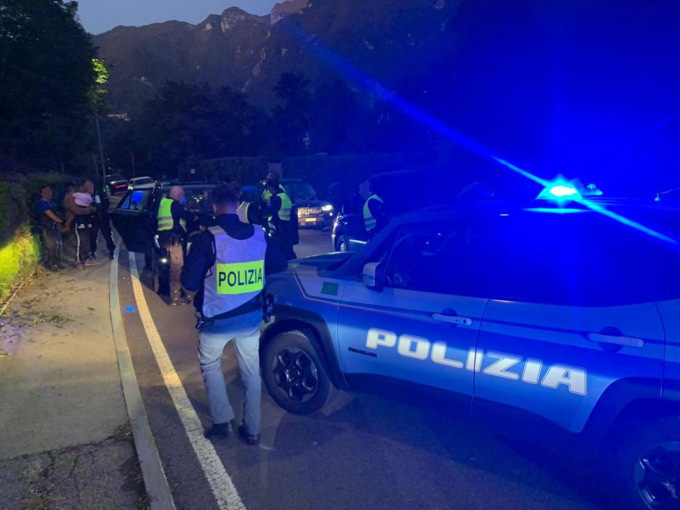Arrestato il “tassista dei migranti”: con lui altri cinque trovati al valico con clandestini a bordo