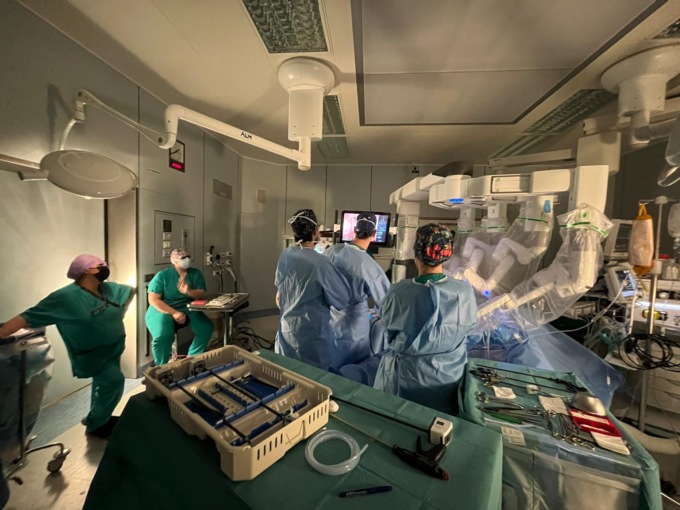 Chirurgia robotica al Circolo: eseguiti i primi due interventi di Chirurgia generale
