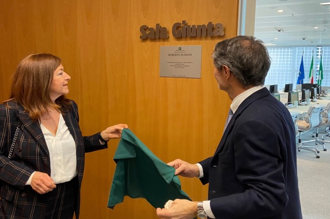 La Sala Giunta di Regione Lombardia intitolata a Roberto Maroni