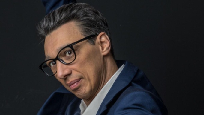 In concerto con Enzo, il figlio canta Jannacci