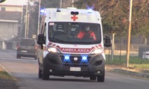 Malore in centro a Saronno: arriva l'ambulanza
