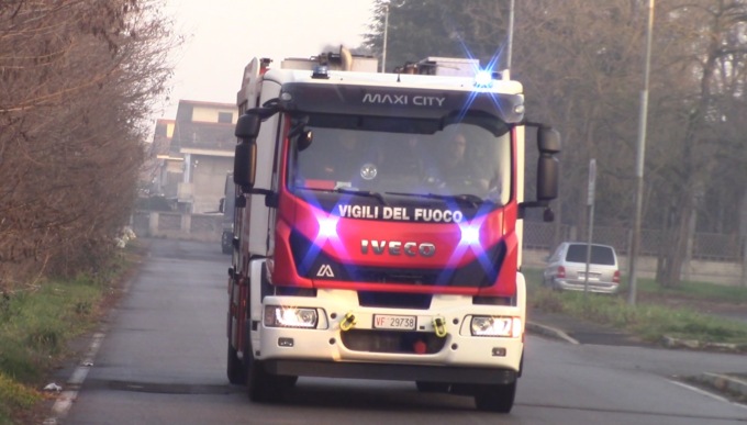 Operaio 52enne cade in un cunicolo: salvato dai pompieri
