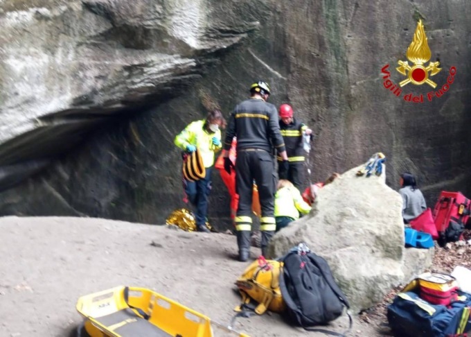 Cade nella cava: 22enne in pericolo di vita