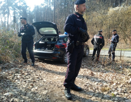 Trovato con un bastone da 50 centimetri in auto: denunciato