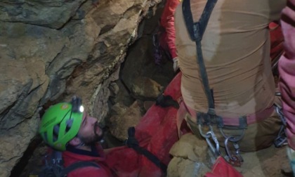 Esercitazione nella Grotta Marelli per gli speleologi lombardi