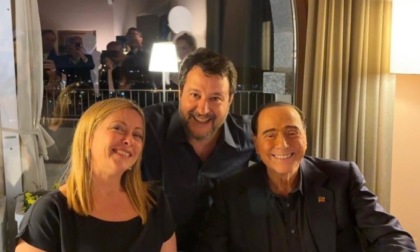 Salvini (con Meloni e Berlusconi) festeggia i 50 anni a Uggiate Trevano