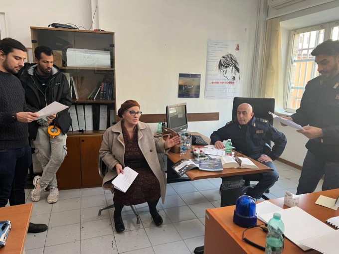 segni molto particolari: il corto della polizia di stato