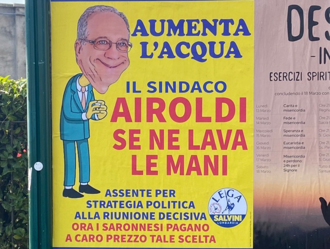 Caro acqua, i manifesti Lega a Saronno: “Airoldi se ne lava le mani”