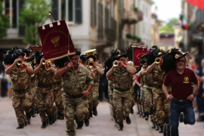 I Besaglieri nelle vie del centro: per celebrare l’Unità d’Italia e aprire una stagione di eventi