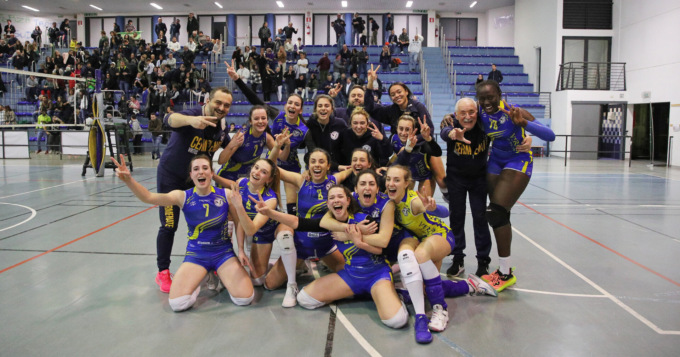 Volley, Cermenate sconfigge Tradate e rovina la festa della promozione