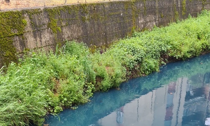 Dopo la prima pioggia, il Lura diventa blu