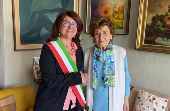 Malnate, la signora Tina ha spento le 100 candeline