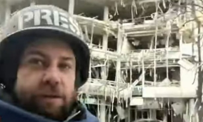 La guerra in Ucraina nelle immagini del tradatese Carrubba: incontro a Parabiago