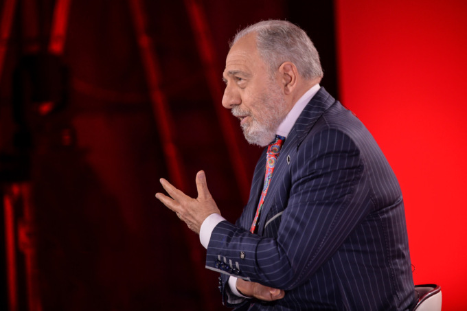 Antonio Caprarica ospite in Frera col suo nuovo libro