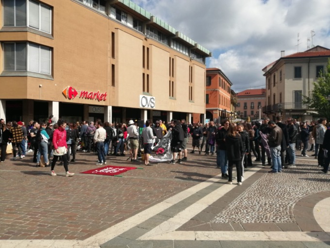 Le celebrazioni per il 25 Aprile a Saronno con le proteste