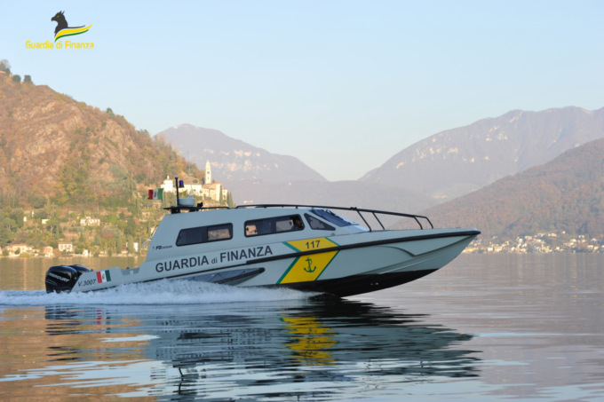Occupazione abusiva di aree lungo il lago: migliaia di euro di multa a due imprenditori