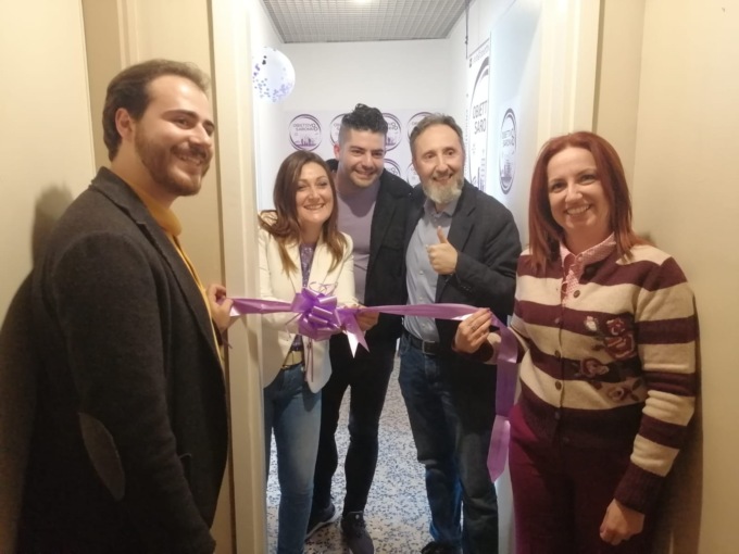 Taglio del nastro per la nuova sede di Obiettivo Saronno