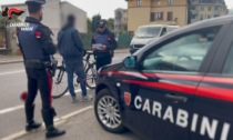 Spacciavano in bicicletta e monopattino: fermato il delivery della droga