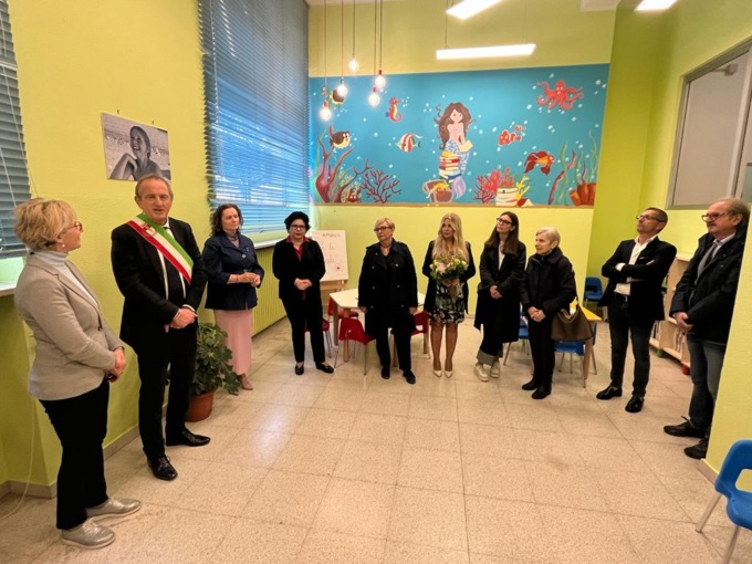 Ecco la “Biblioteca di Vale”, il suo sorriso risplende alle scuole Crespi